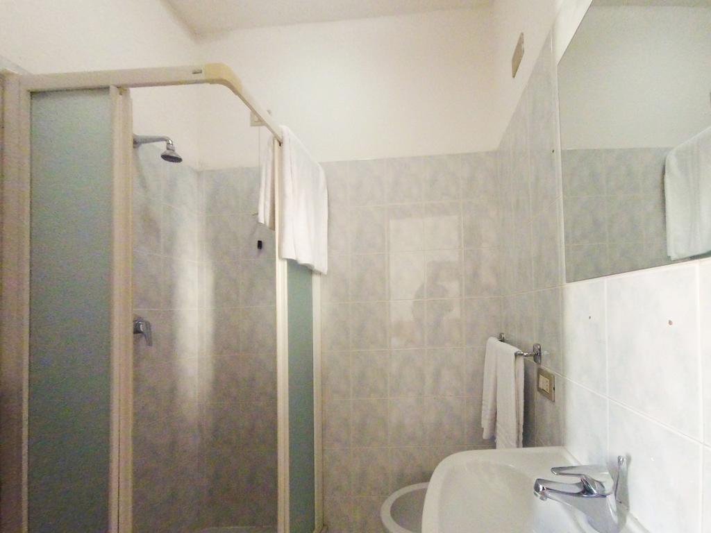 Hotel Oriente Milan Luaran gambar