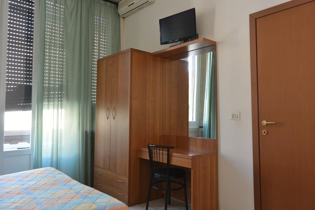 Hotel Oriente Milan Luaran gambar