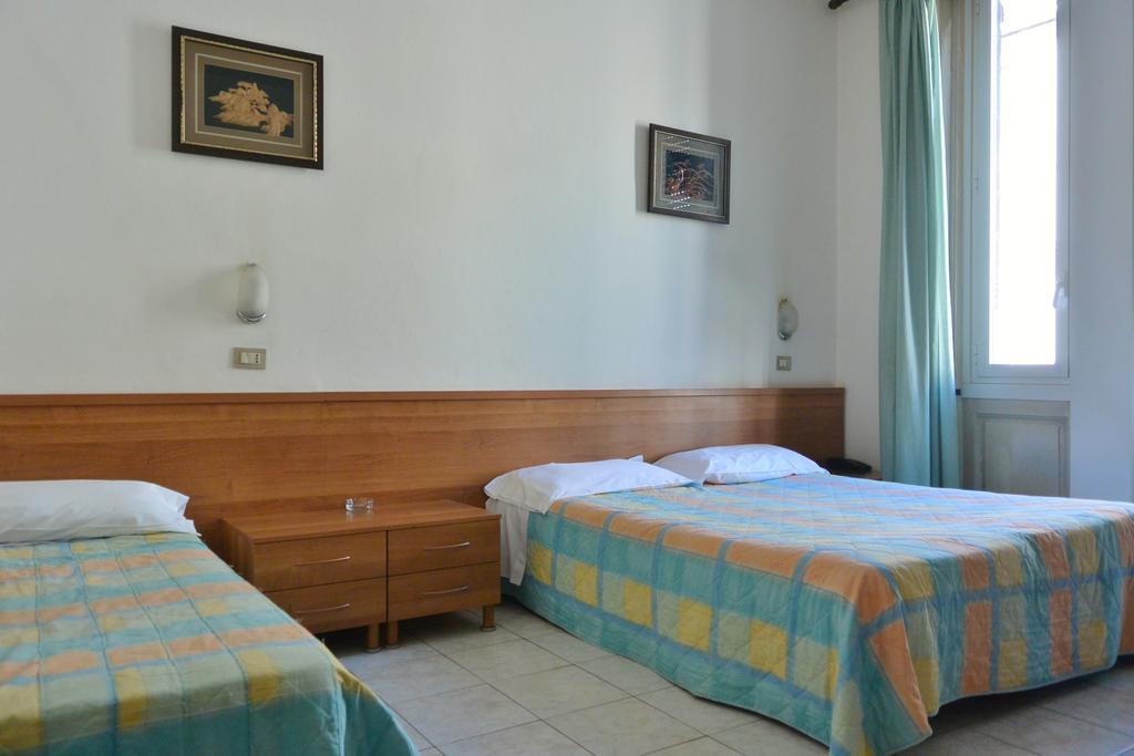 Hotel Oriente Milan Luaran gambar